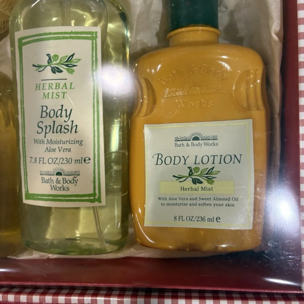 Vtg Bath & Body Works Herbal Mist 5pc Gift Set American Flag Box Gel Mist Lotion